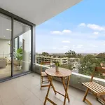 Stunning Waterview 2Bed Apt North Sydney