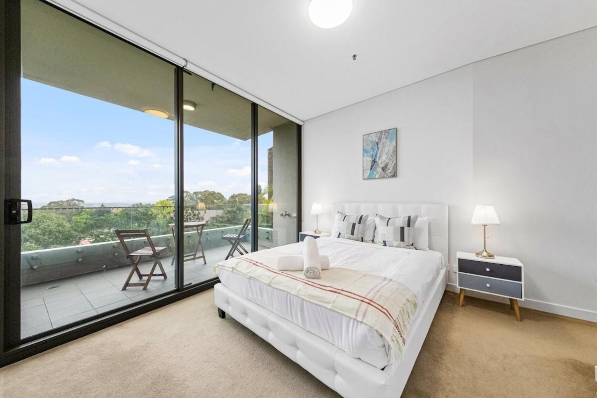 Stunning Waterview 2bed North Sydney